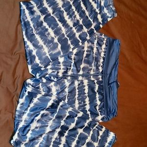 Comfy lounge pants. Never worn but no tag.